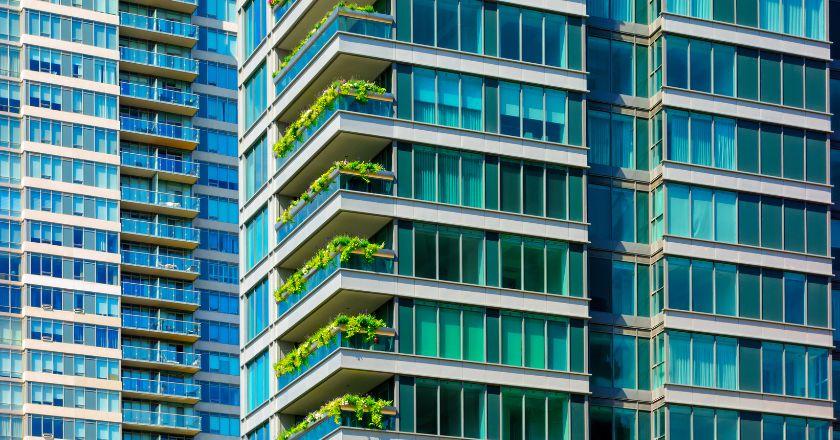 förening för bostadsrättsföreningen glass balcony condominium